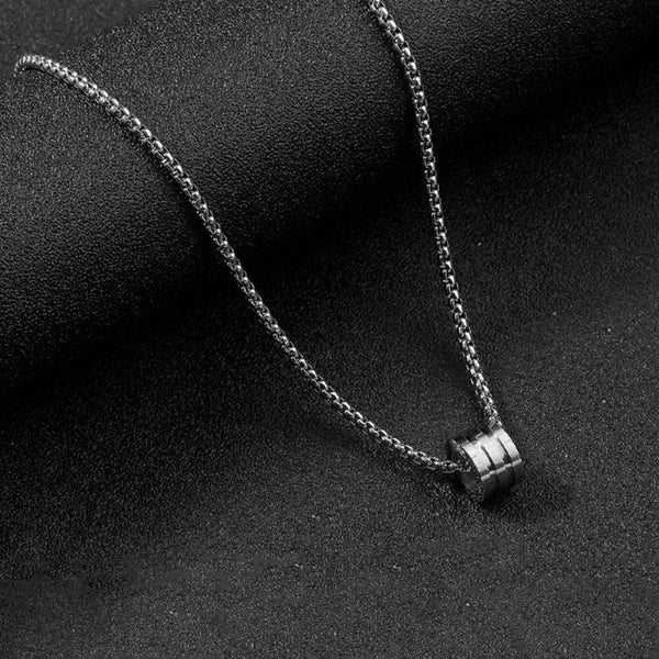 Silver Plated Stainless Steel Anti Tarnish Triple Linked Rings Circular Pendant For Men